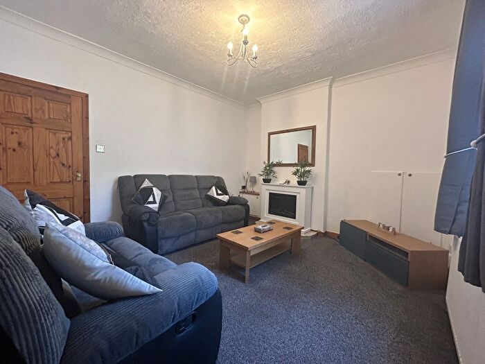 1 Bedroom Flat To Rent In Dunnikier Road, Kirkcaldy, KY1