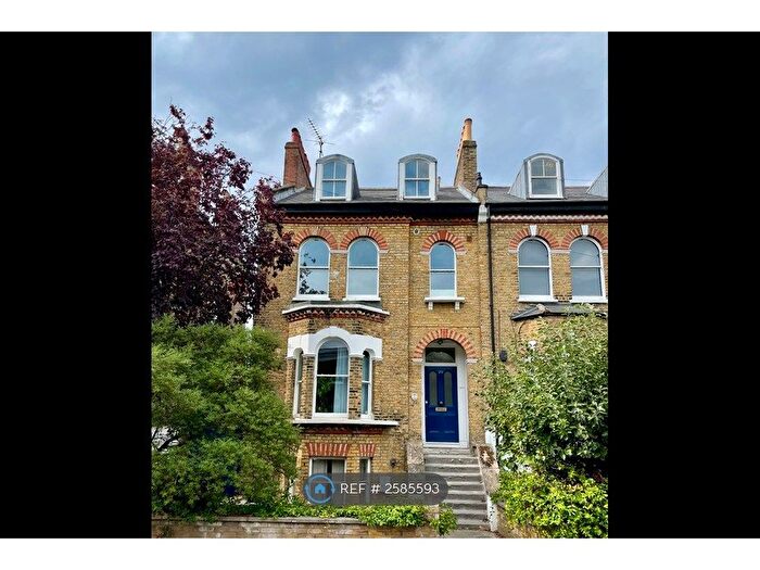 2 Bedroom Flat To Rent In Milton Road, London, SE24