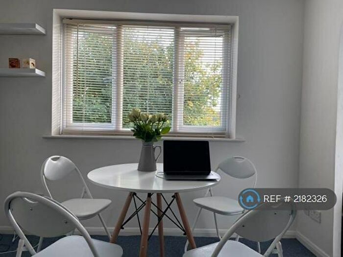 1 Bedroom Flat To Rent In Waddington Close, London, EN1