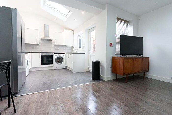 5 Bedroom Terraced House To Rent In Talton Road, Liverpool, L15