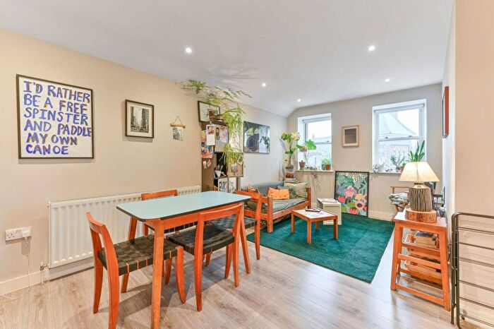 2 Bedroom Flat For Sale In Westow Street, Crystal Palace, London, SE19