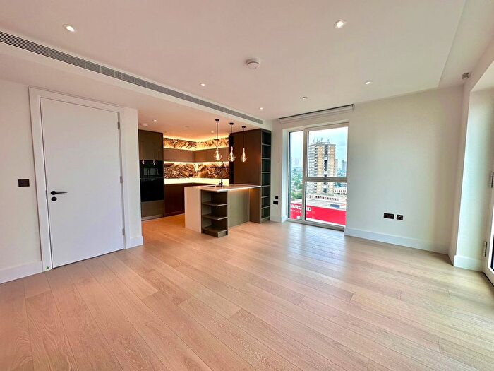 2 Bedroom Flat To Rent In Cascade Way, London, W12