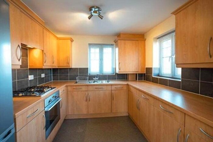 2 Bedroom Flat To Rent In Baxendale Road, Chichester, PO19