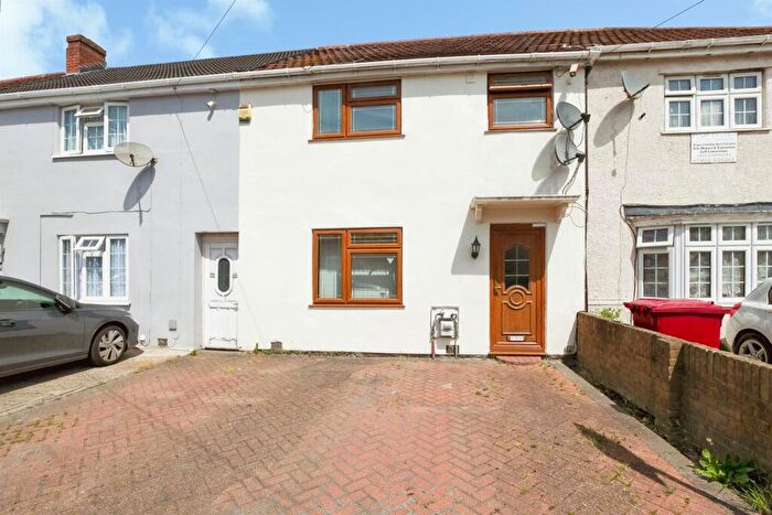 3 Bedroom Terraced House For Sale In Mirador Crescent, Slough, SL2