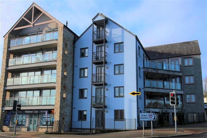 2 Bedroom Flat To Rent In Quay Hill, Penryn, TR10