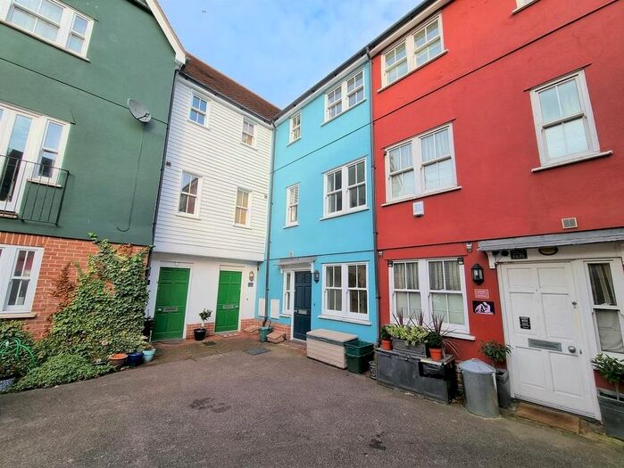 2 Bedroom Town House To Rent In St. Peters Yard, St. Peters Street, Colchester, CO1