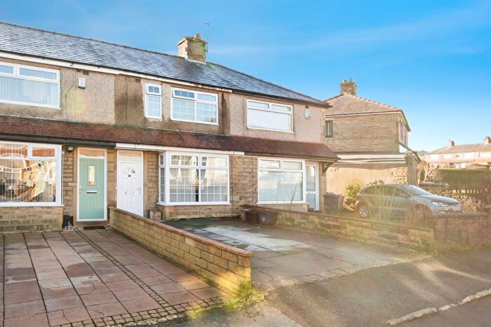 2 Bedroom Terraced House For Sale In Westcliffe Drive, Halifax, HX2