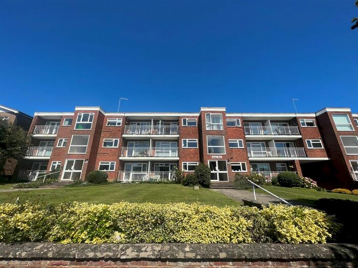 2 Bedroom Flat To Rent In Cooden Drive, Bexhill-On-Sea, TN39
