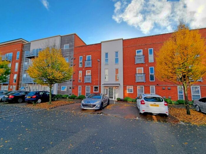 2 Bedroom Apartment To Rent In Compair Crescent, Ipswich, IP2