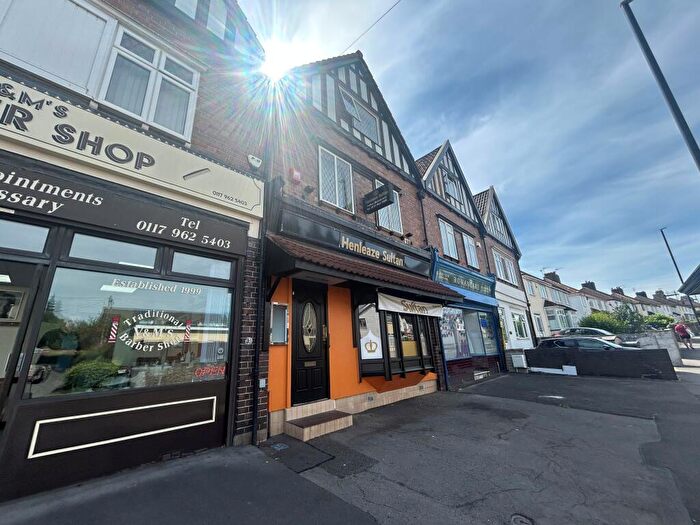 4 Bedroom Flat To Rent In Henleaze Road, Westbury-On-Trym, Bristol, BS9