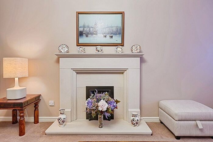 5 Bedroom Detached House For Sale In Hall Close, Meltham, Holmfirth, HD9