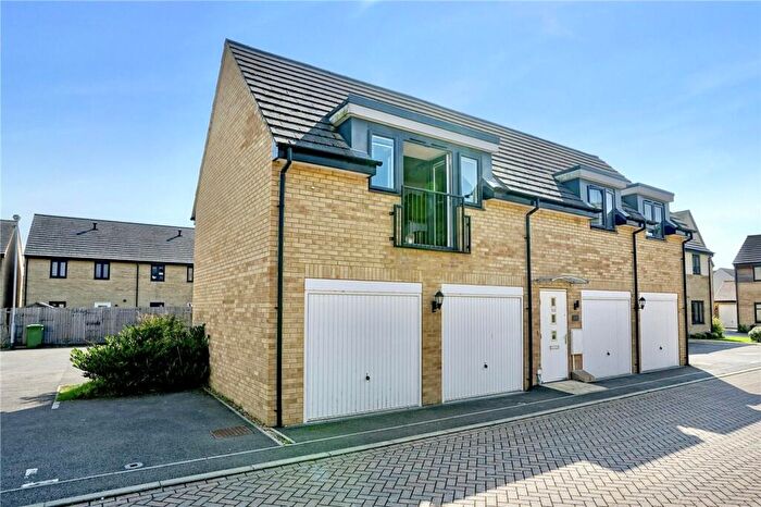 2 Bedroom Coach House To Rent In Dunnock Way, St. Ives, PE27