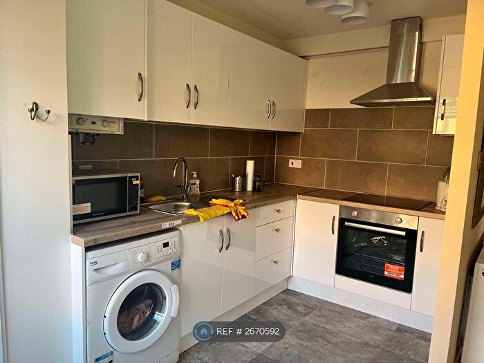 2 Bedroom Flat To Rent In Colechurch House, London, SE1