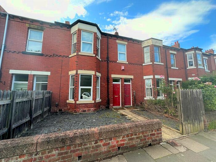 2 Bedroom Flat To Rent In Salters Road, Gosforth, Newcastle Upon Tyne, NE3