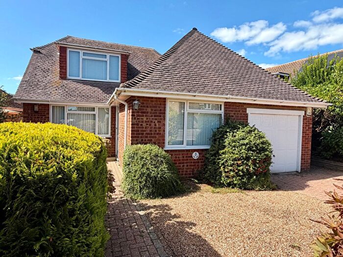 3 Bedroom Detached Bungalow For Sale In Frant Avenue, Bexhill-On-Sea, TN39