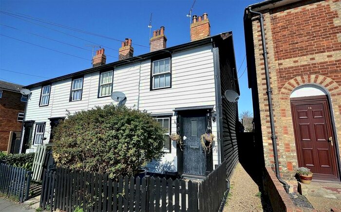 2 Bedroom Cottage To Rent In Western Road, Burnham-On-Crouch, Essex, CM0