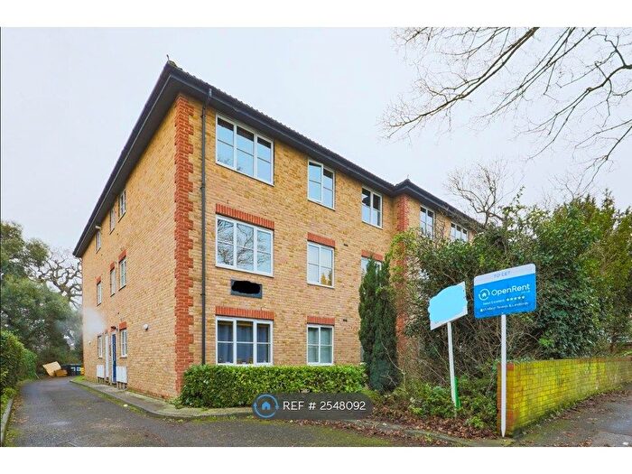 2 Bedroom Flat To Rent In Cowley Court, London, E18