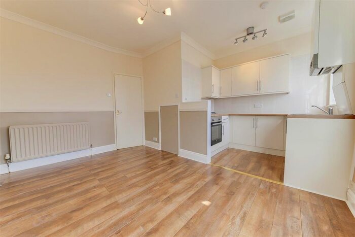 2 Bedroom Flat To Rent In Helmshore Road, Haslingden, Rossendale, BB4