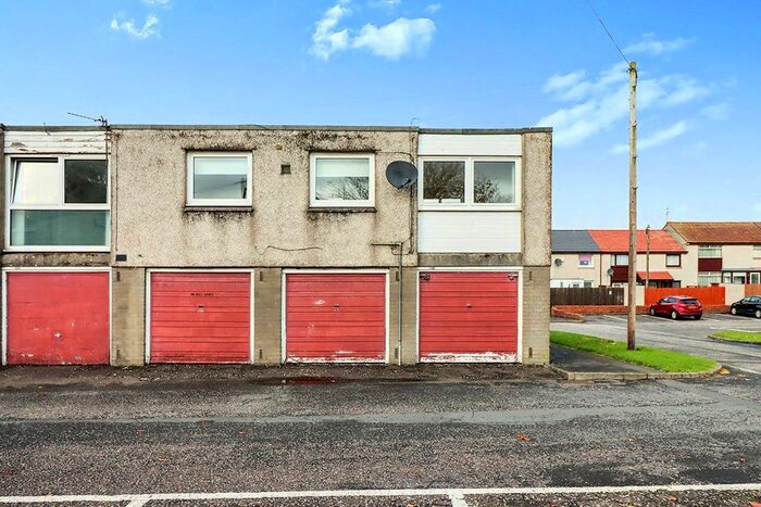 2 Bedroom Flat To Rent In Huntly Drive, Glenrothes, Fife, KY6