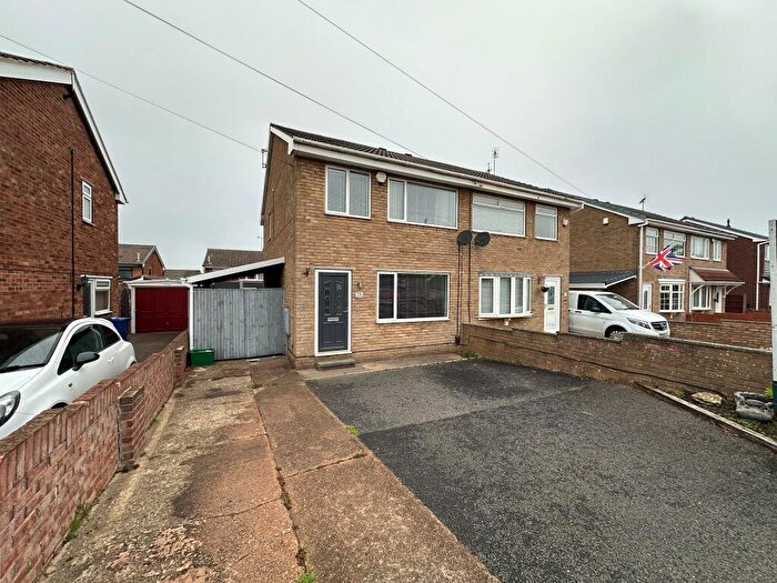 3 Bedroom Semi-Detached House For Sale In Melford Drive, Balby, Doncaster, DN4