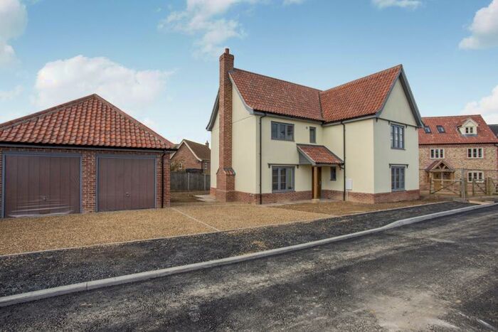 4 Bedroom Detached House For Sale In Taylor Drift, East Harling, Norwich, Norfolk, NR16