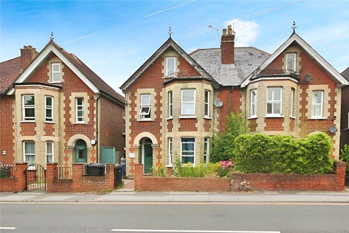 1 Bedroom Flat To Rent In York Road, Guildford, Surrey, GU1