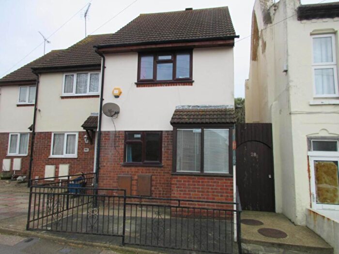 2 Bedroom End Of Terrace House For Sale In Pleasant Road, Southend On Sea, SS1
