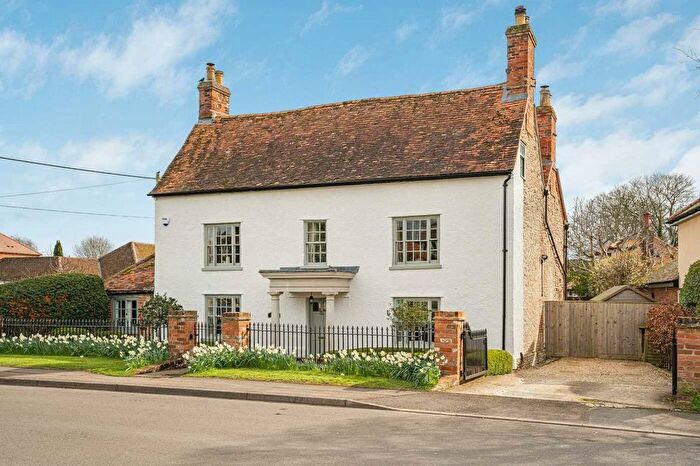 5 Bedroom Detached House For Sale In Brook Street, Benson, OX10