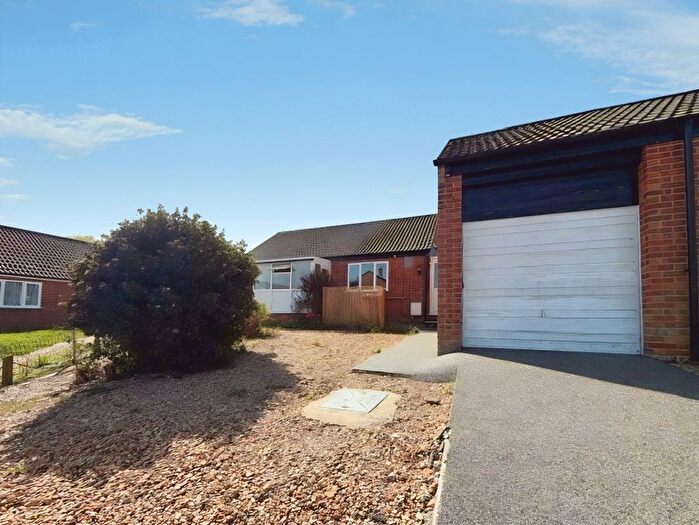 2 Bedroom Bungalow To Rent In Searle Close, Fakenham, NR21