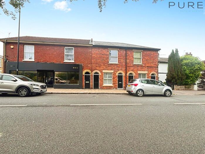 2 Bedroom Flat For Sale In Netley Abbey, Southampton, SO31