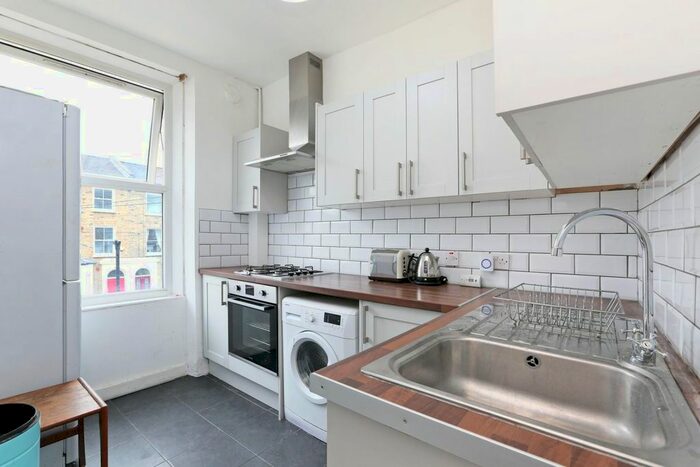1 Bedroom Flat To Rent In Eastlake Road, London, SE5