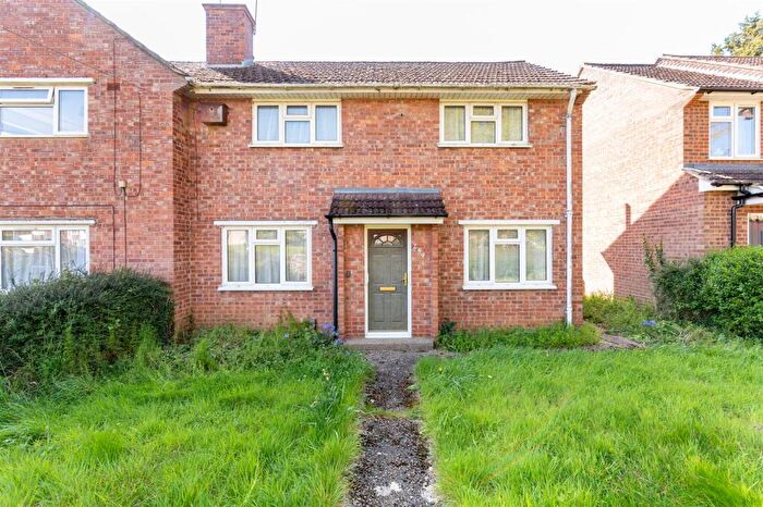 2 Bedroom Semi Detached House For Sale In Southcote Lane, Reading, RG30