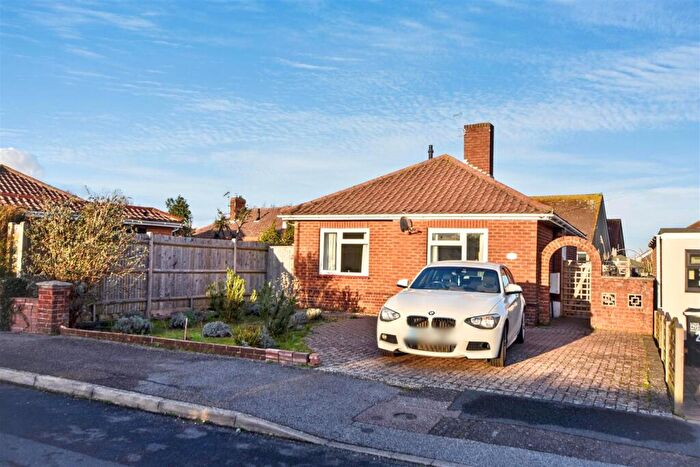 2 Bedroom Detached Bungalow For Sale In Broadview Close, Eastbourne, BN20