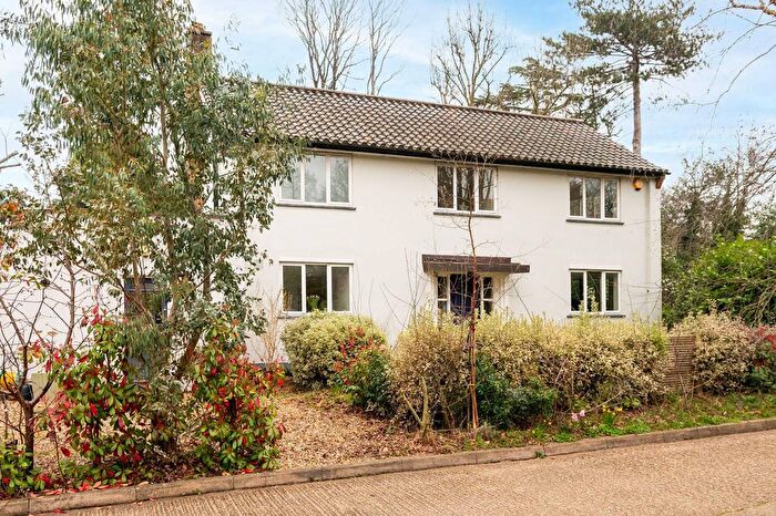 4 Bedroom Detached House For Sale In Frank Dixon Close, Dulwich Village, London, SE21