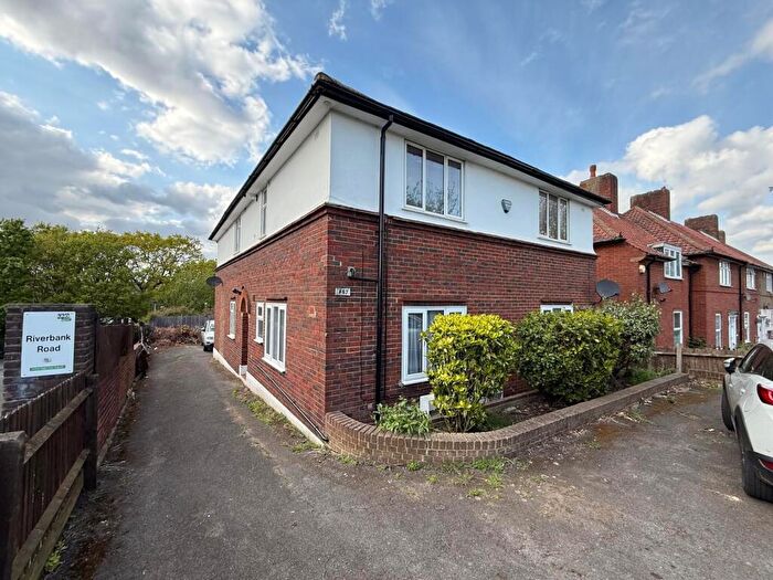 1 Bedroom Flat To Rent In Downham Way, Bromley, BR1