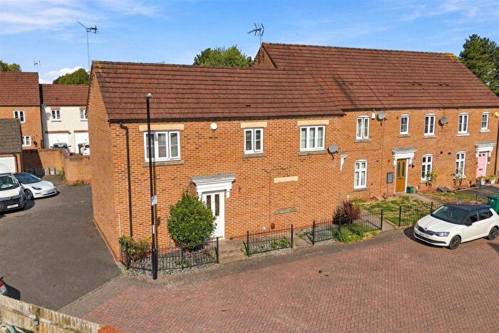 1 Bedroom Coach House For Sale In Elizabeth Way, Walsgrave, Coventry, CV2