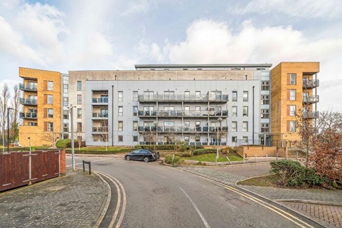 2 Bedroom Flat For Sale In St. Georges Grove, Earlsfield, SW17