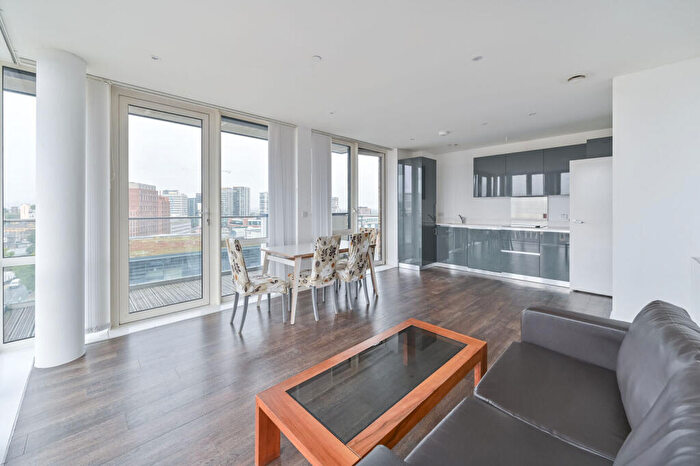 3 Bedroom Flat For Sale In Naval House, Woolwich Riverside, London, SE18