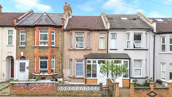 3 Bedroom Terraced House For Sale In Mayville Road, Ilford, IG1