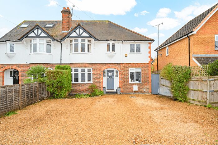 4 Bedroom Semi Detached House For Sale In Dudley Road, Walton-On-Thames, KT12