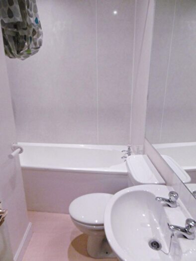 2 Bedroom Flat To Rent In Howden Street, Edinburgh, EH8