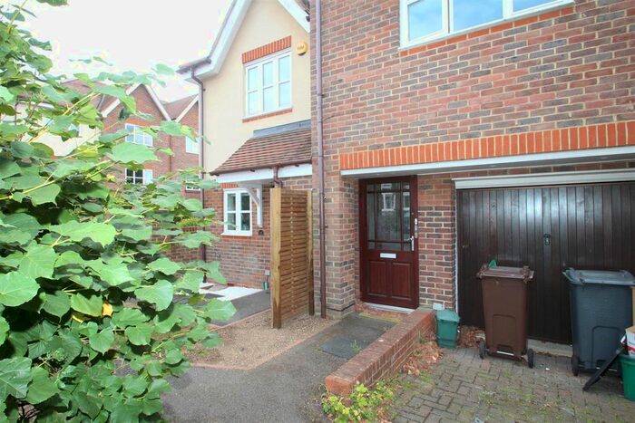 3 Bedroom Terraced House To Rent In Avenue Road, St.Albans, AL1
