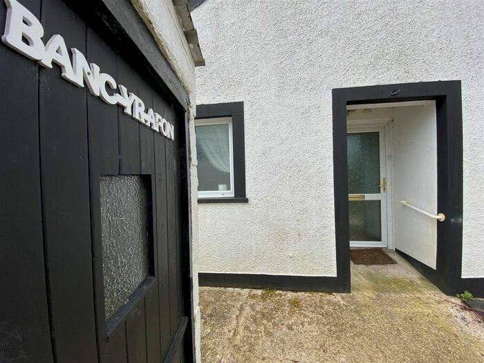 2 Bedroom Detached Bungalow For Sale In Banc Yr Afon, Wolfscastle, Haverfordwest, SA62