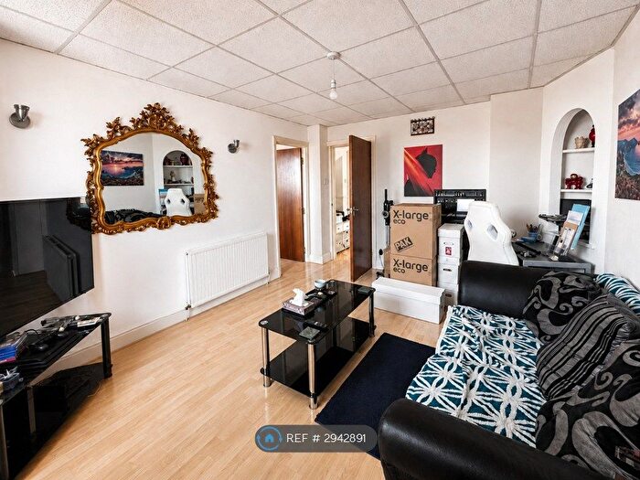 1 Bedroom Flat To Rent In Bath Road, Swindon, SN1