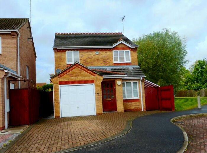 3 Bedroom Detached House To Rent In Lyvelly Gardens, Peterborough, PE1