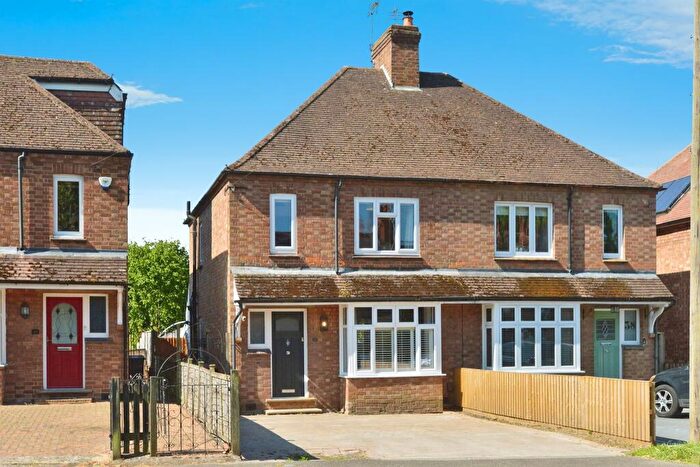 3 Bedroom Semi-Detached House For Sale In London Road, Stony Stratford, Milton Keynes, MK11