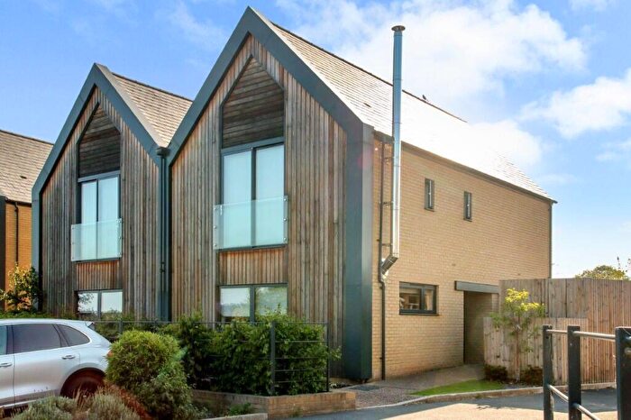 3 Bedroom Semi-Detached House For Sale In Blumer Lock, ME18