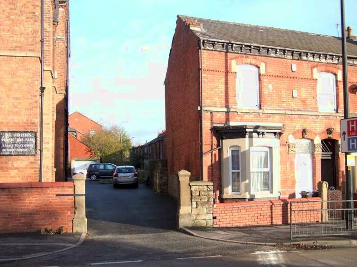 2 Bedroom Flat To Rent In Powell Street, , Wigan, WN1