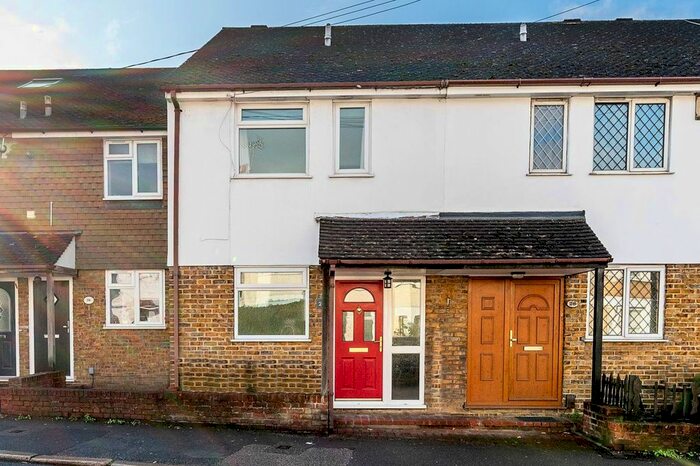 2 Bedroom Terraced House To Rent In Lower Road, Sutton, SM1