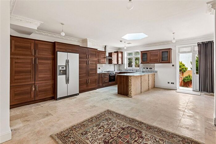 5 Bedroom Terraced House For Sale In Topsham Road, London, SW17